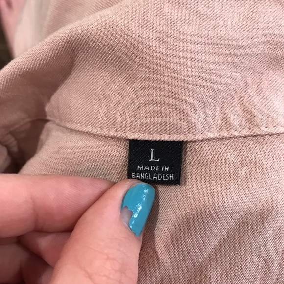 Jachs Girlfriend New York collared button front short sleeve pleated Camp shirt - Picture 9 of 9